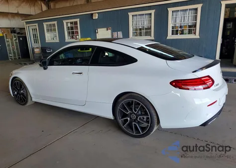 2022 Mercedes-Benz C 300 z USA, uszkodzony, nr VIN W1KWJ8DBXNG113718